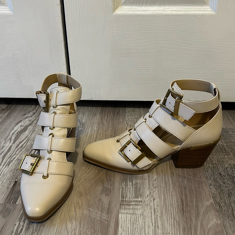 Michael Michael Kors leather buckled booties size 7 1/2
